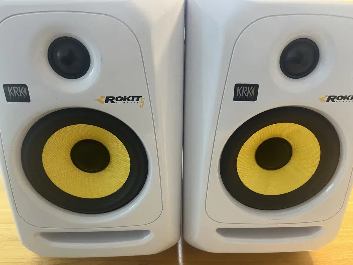 krk rokit5 g3 1조